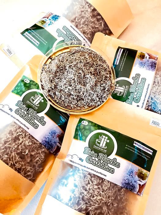 BAIES BLANCHES CRISTALLINES touche de thé