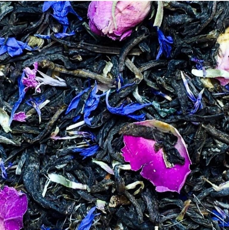 Thé Blanc, Bleuet et Rose : Une Parenthèse Florale de Bien-Être